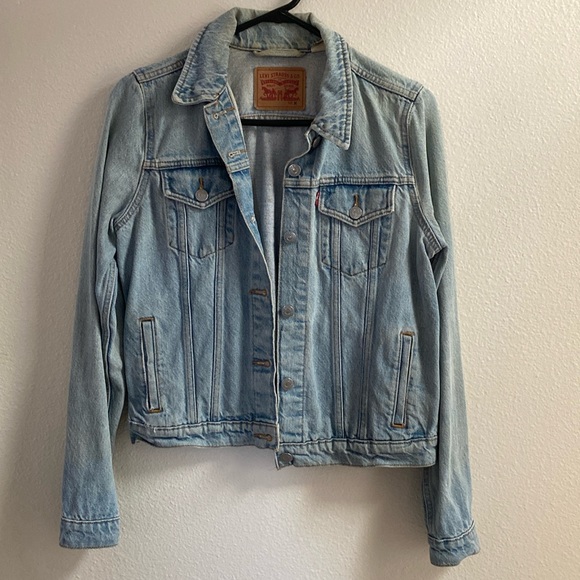 Levi’s Denim Jacket - Picture 1 of 7